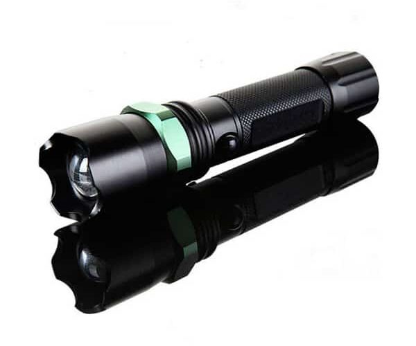 Zoom LED zseblámpa